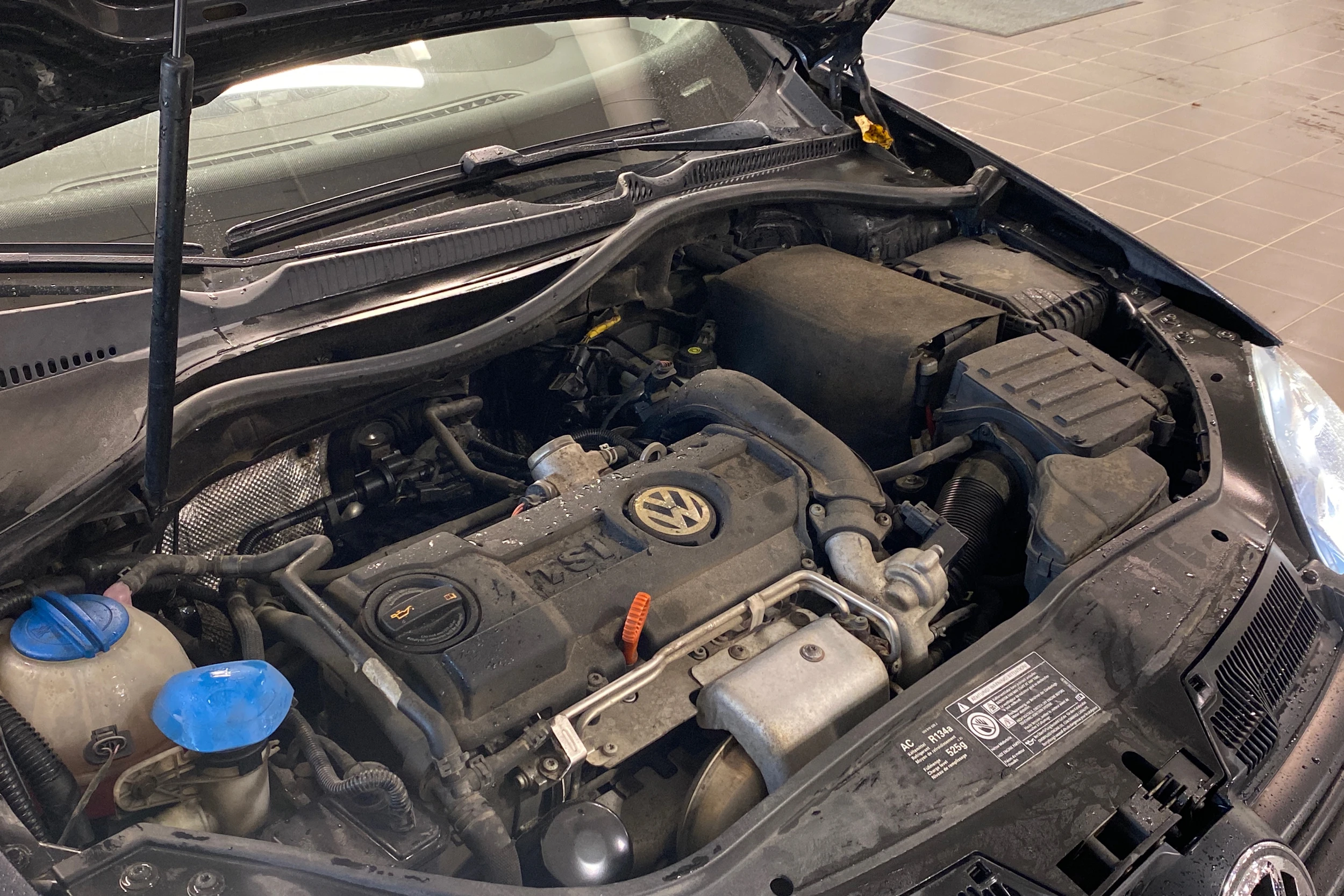 musta Volkswagen Golf 2008 kuva 17.