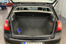 musta Volkswagen Golf 2008 kuva 20.