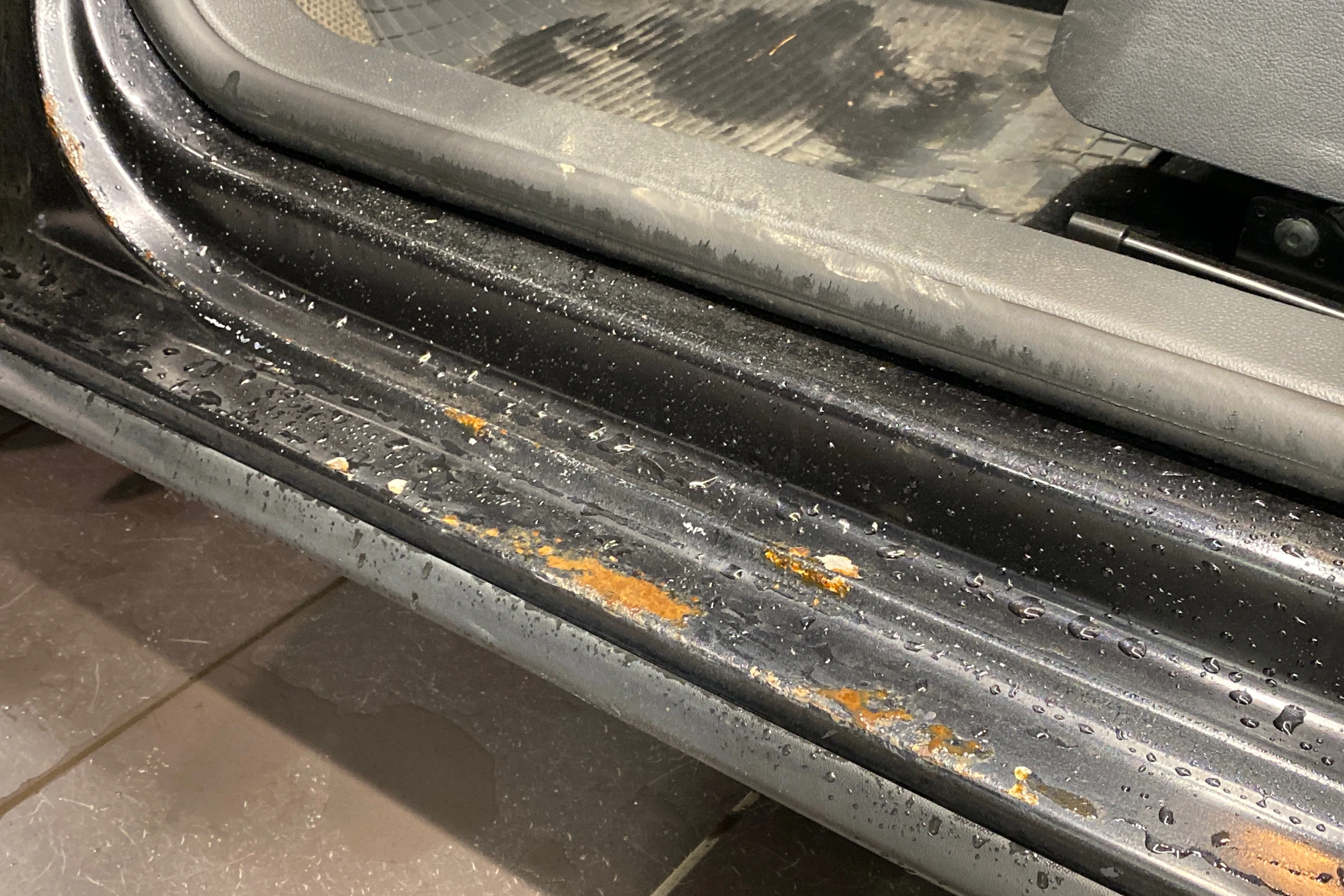 musta Volkswagen Golf 2008 kuva 25.
