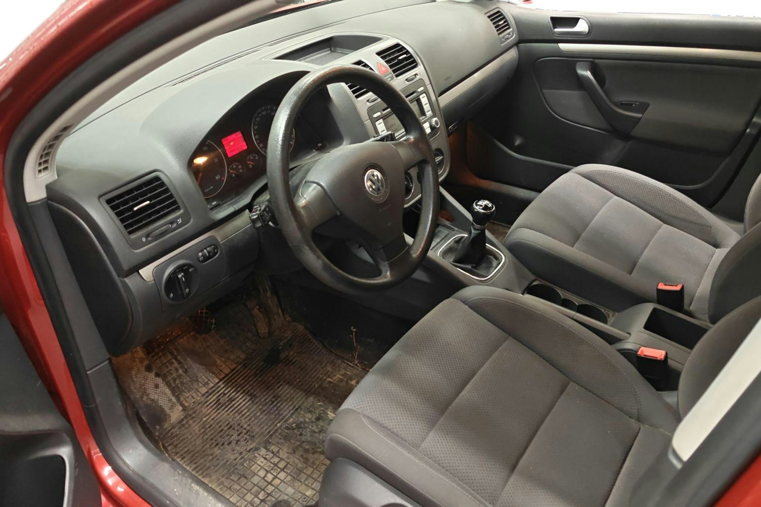 punainen Volkswagen Golf 2008 kuva 3.