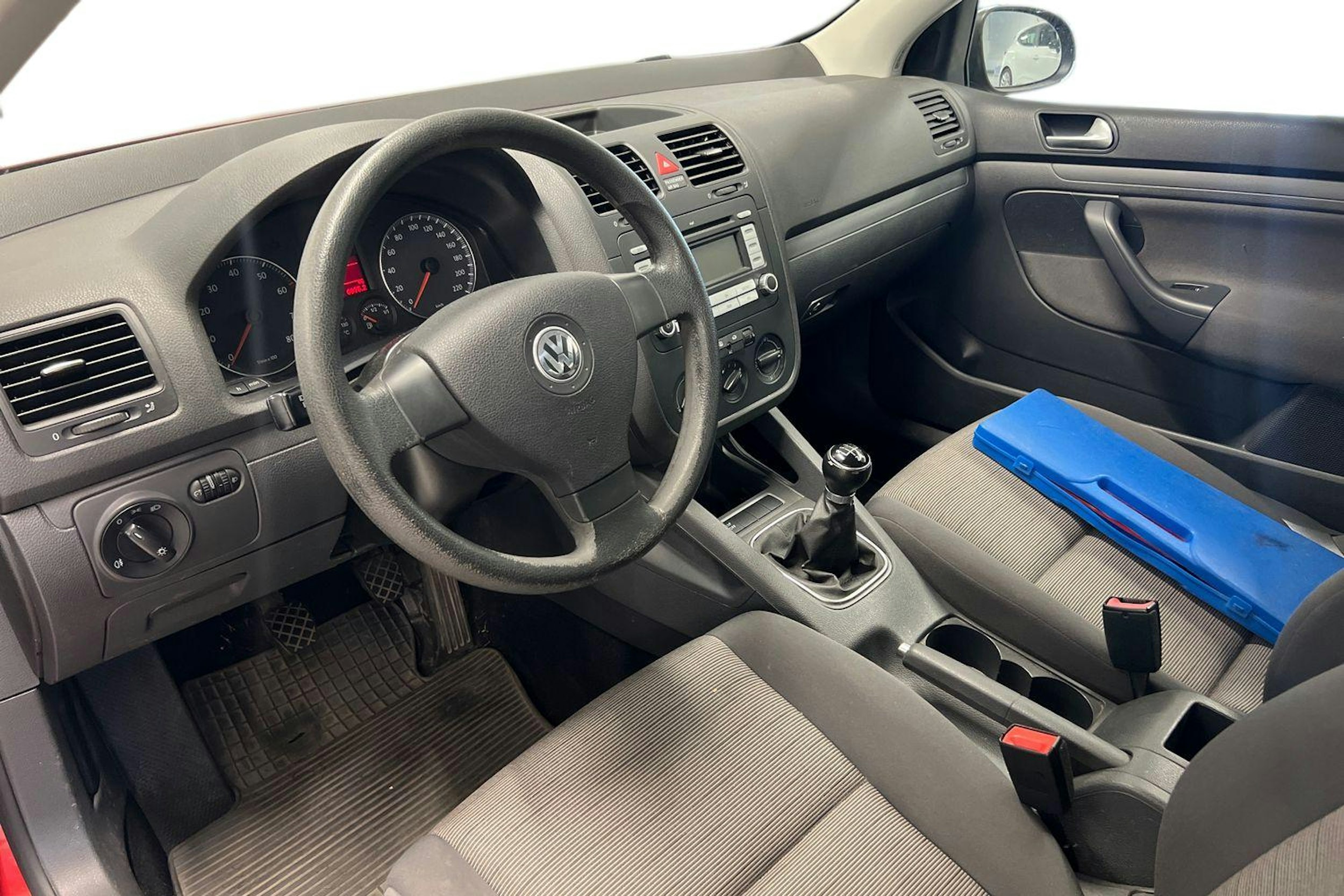 Punainen Volkswagen GOLF 2008 kuva 3.