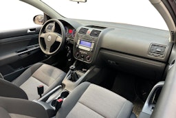 Punainen Volkswagen GOLF 2008 kuva 9.