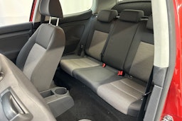 Punainen Volkswagen GOLF 2008 kuva 13.