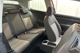 Punainen Volkswagen GOLF 2008 kuva 14.