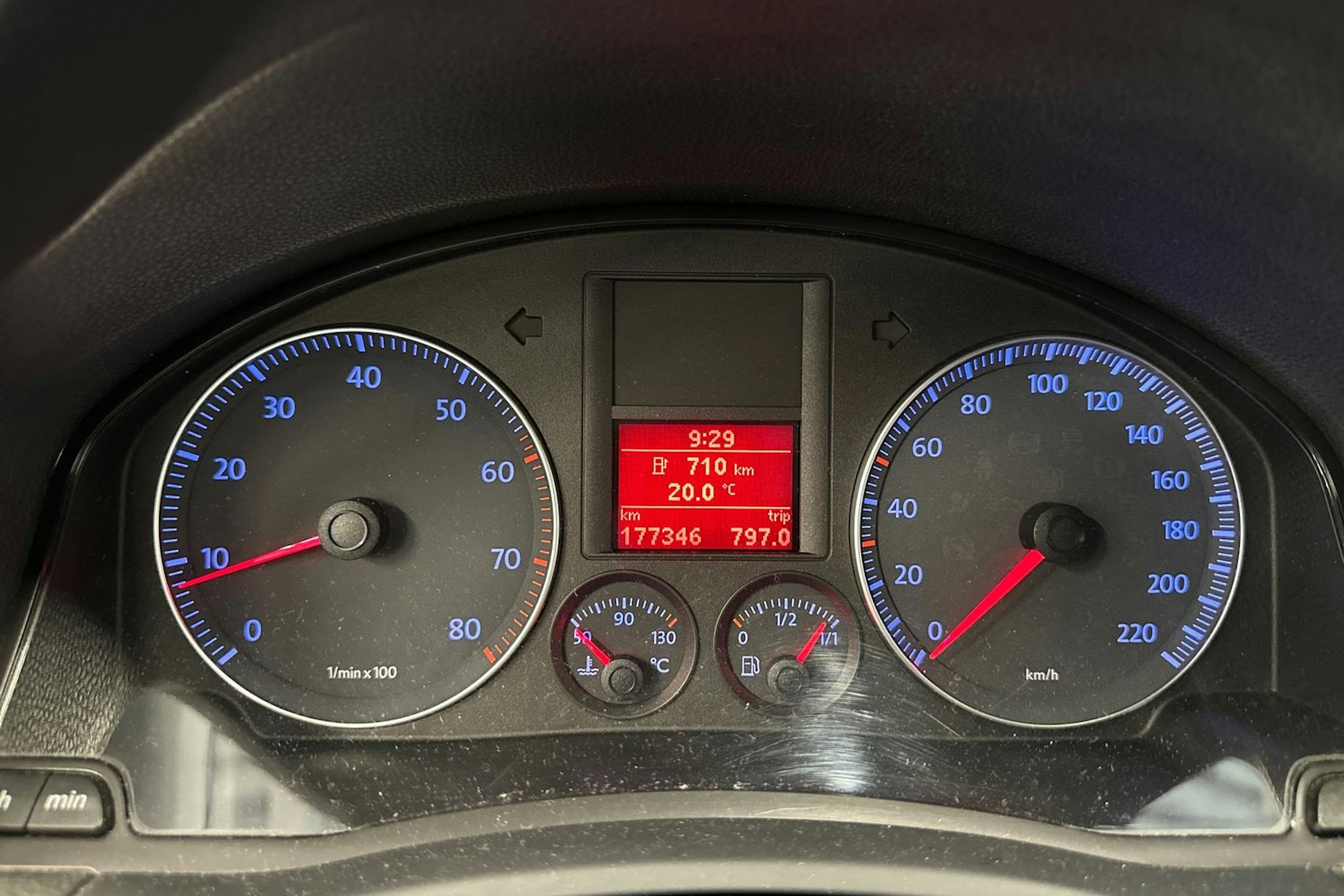 Punainen Volkswagen GOLF 2008 kuva 18.