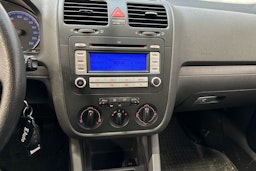 Punainen Volkswagen GOLF 2008 kuva 19.