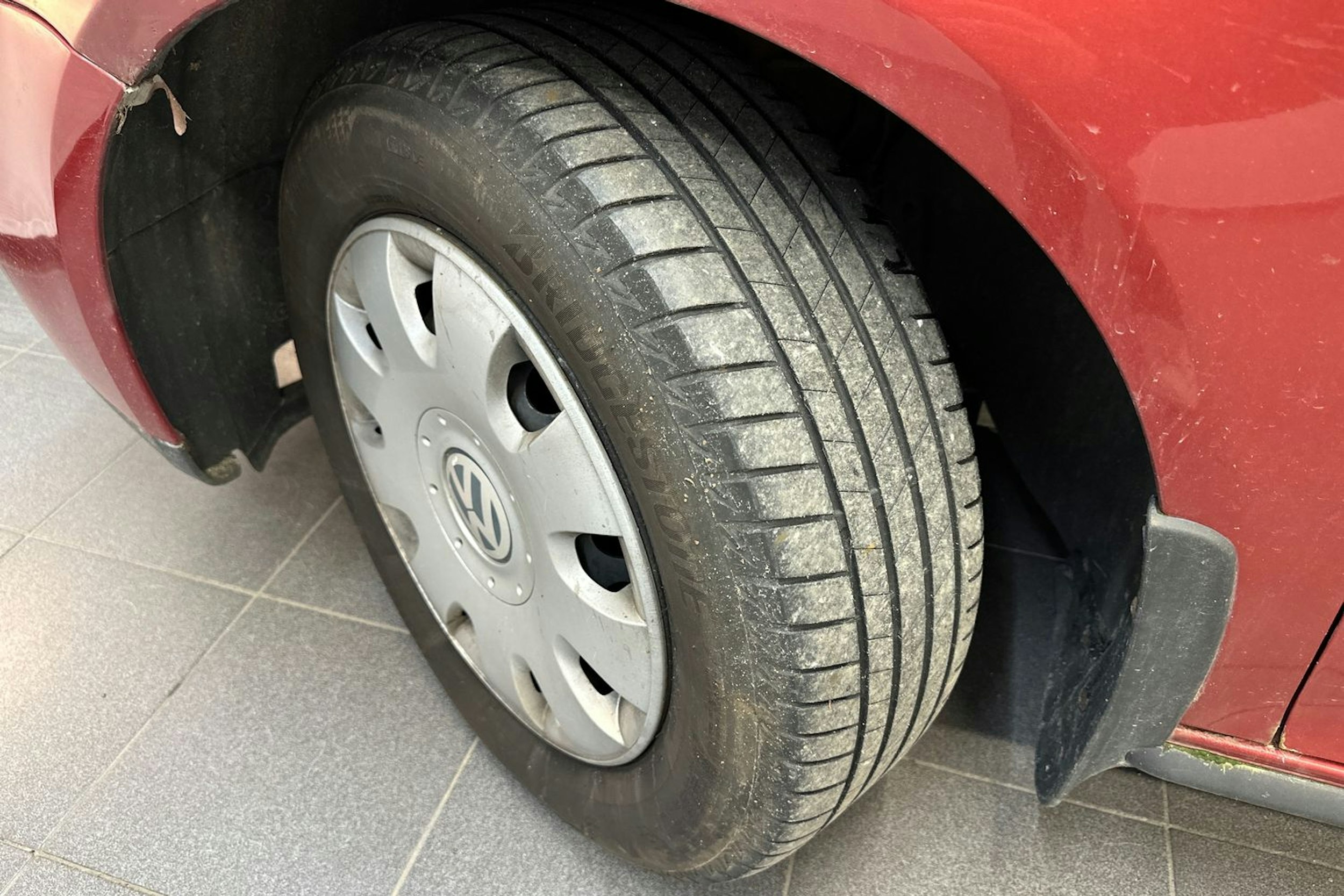 Punainen Volkswagen GOLF 2008 kuva 31.