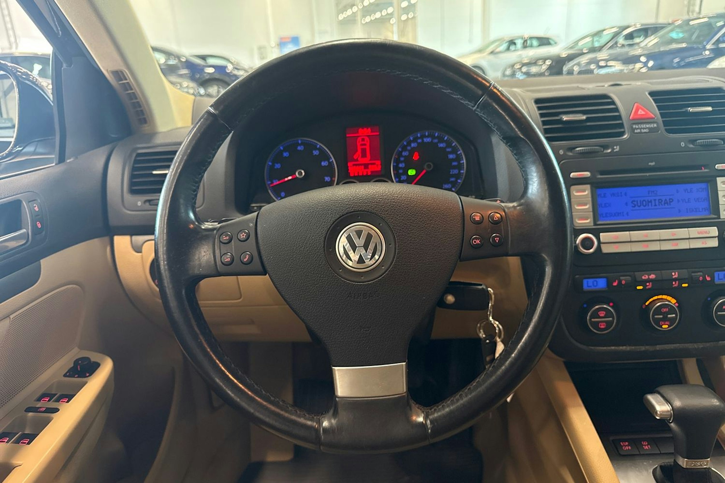 musta Volkswagen Golf 2008 kuva 14.