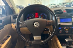 musta Volkswagen Golf 2008 kuva 14.