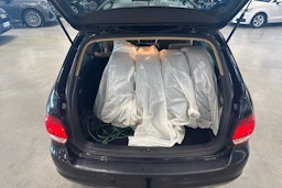 musta Volkswagen Golf 2008 kuva 21.