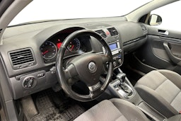 musta Volkswagen Golf 2008 kuva 7.