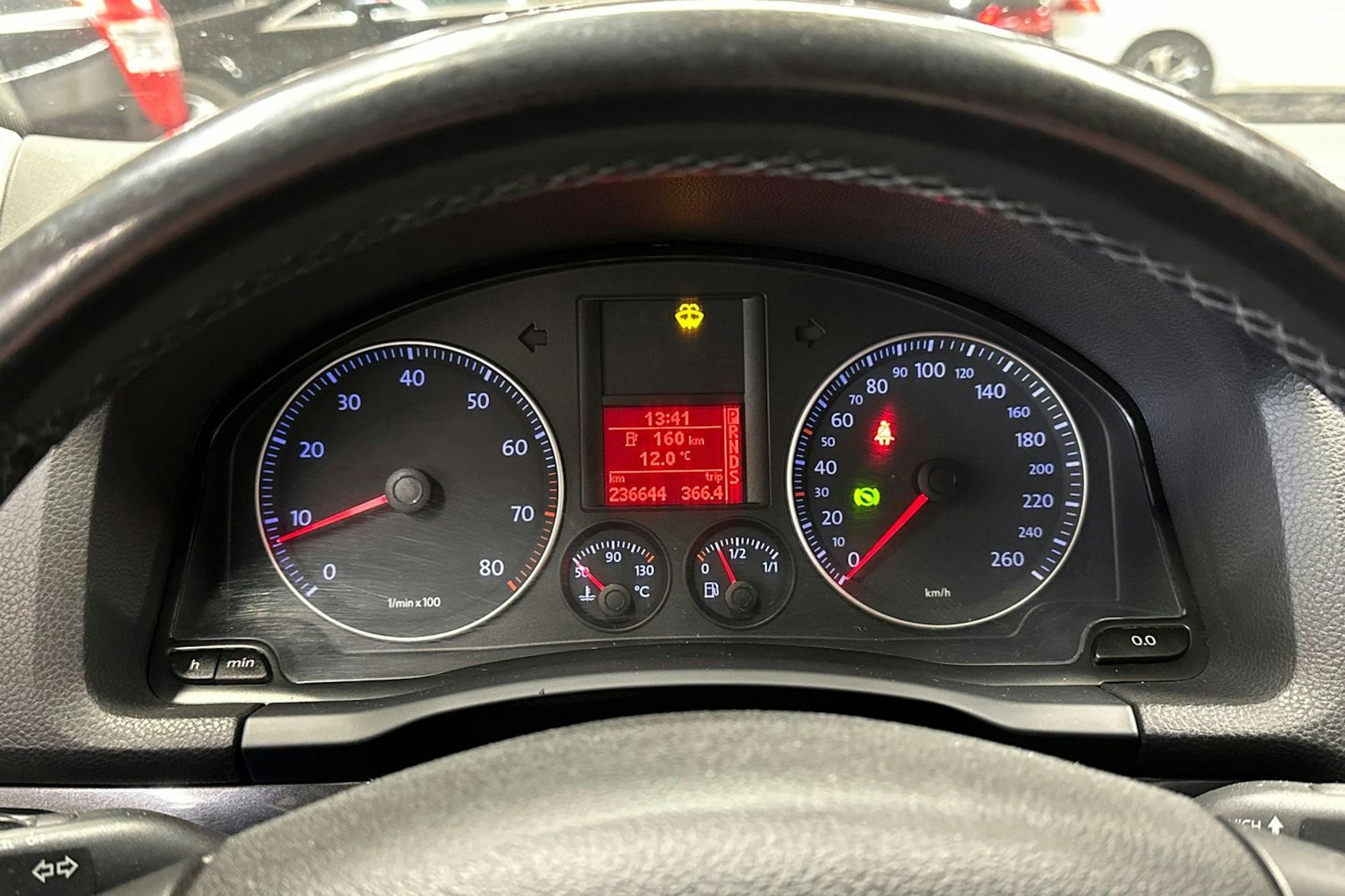 musta Volkswagen Golf 2008 kuva 20.