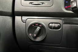 musta Volkswagen Golf 2008 kuva 23.