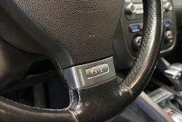 musta Volkswagen Golf 2008 kuva 25.