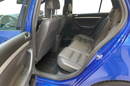 sininen Volkswagen Golf 2008 kuva 10.