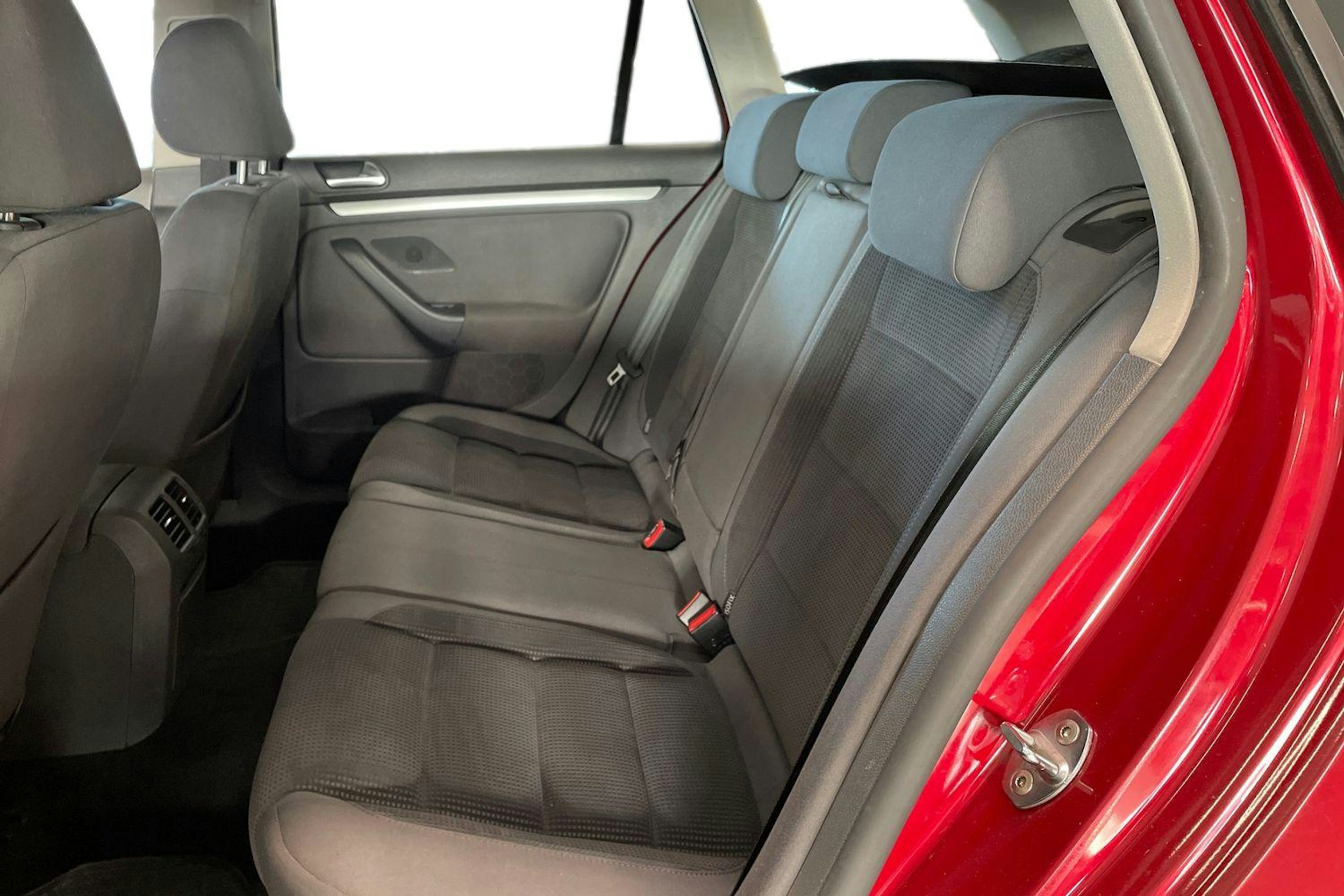 met. punainen Volkswagen Golf 2009 kuva 10.