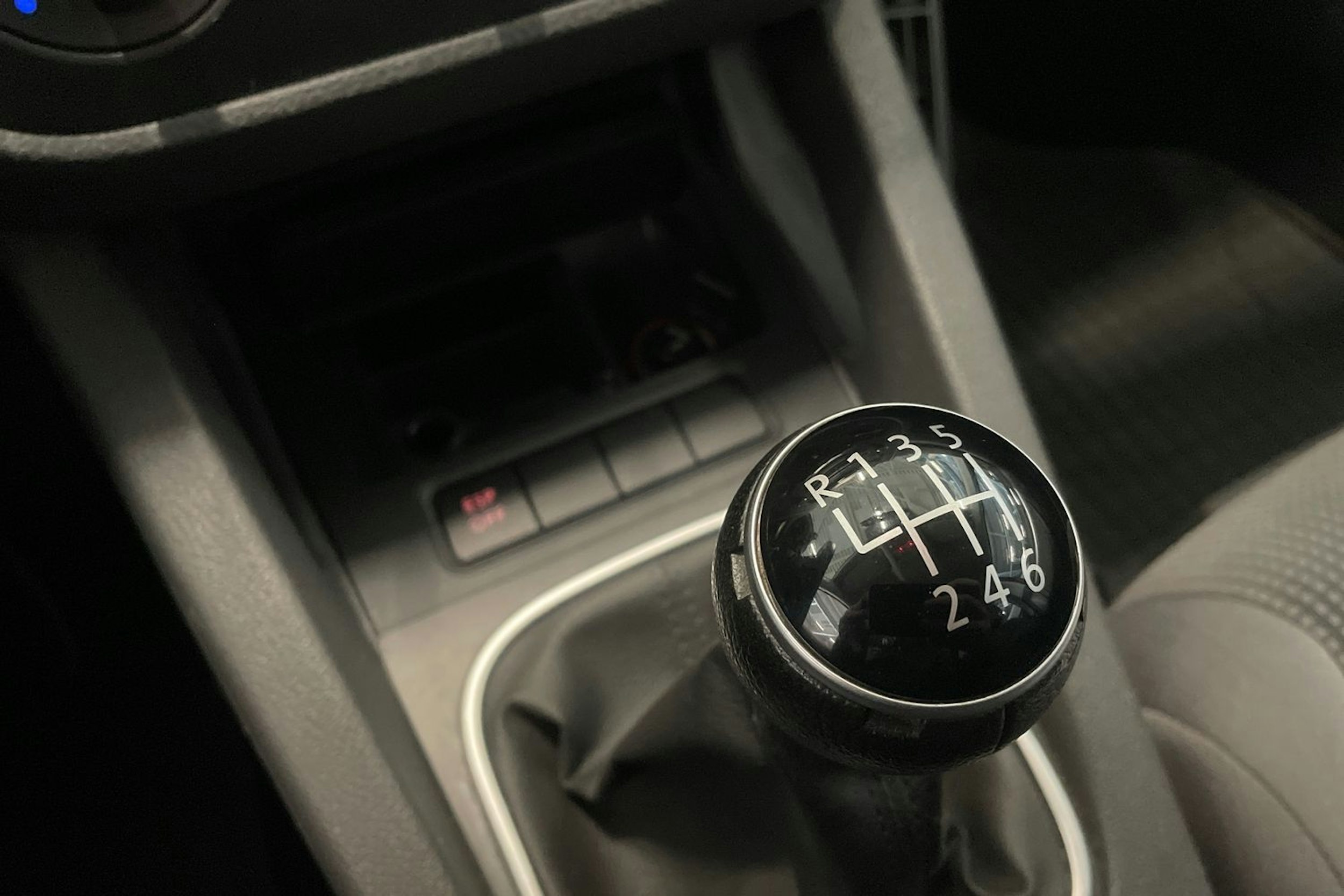 met. punainen Volkswagen Golf 2009 kuva 20.