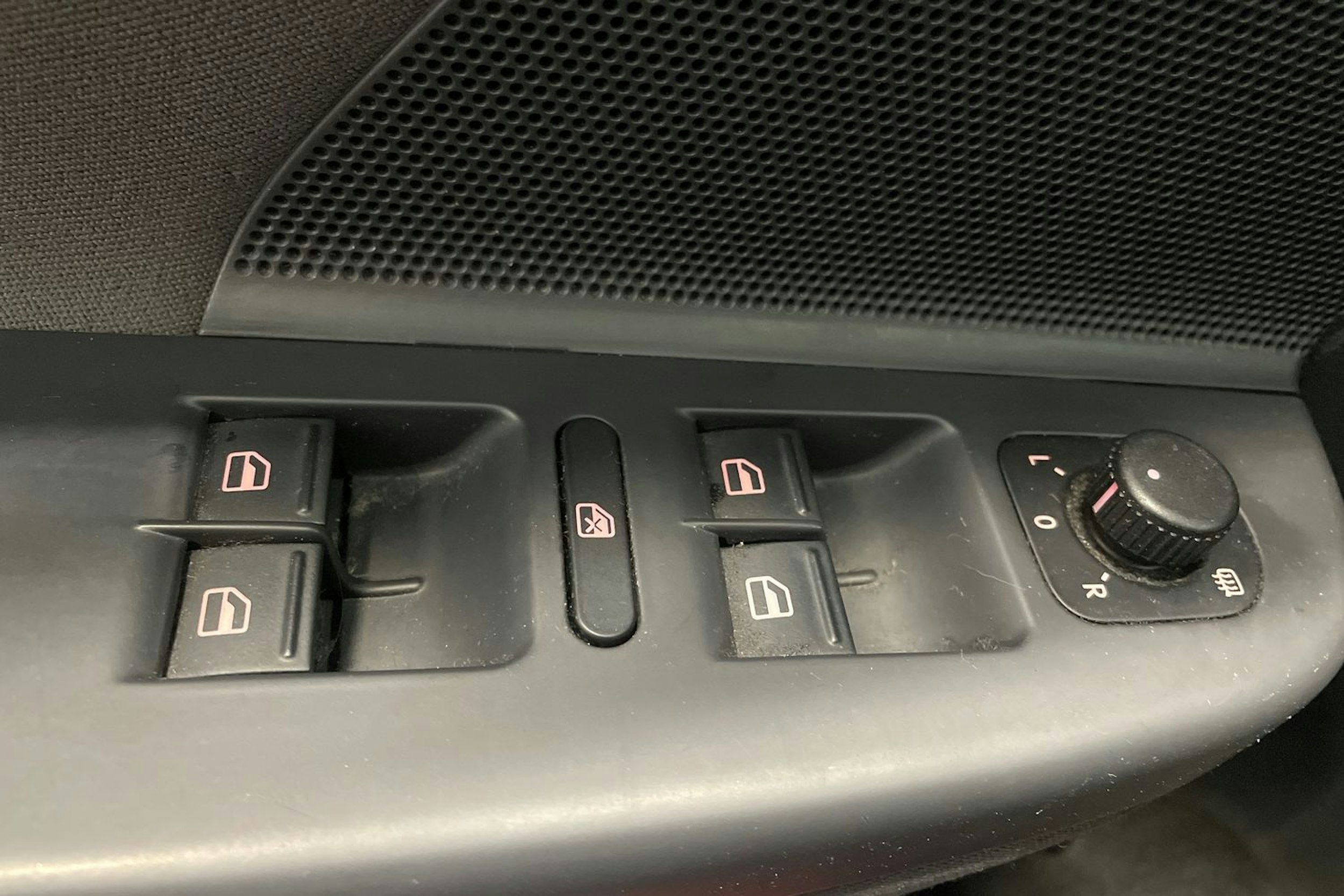 met. punainen Volkswagen Golf 2009 kuva 23.