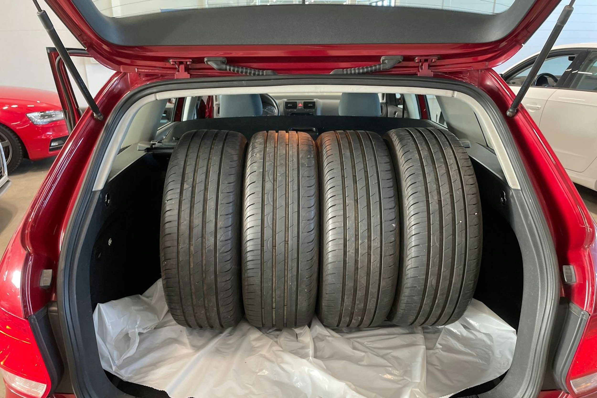 met. punainen Volkswagen Golf 2009 kuva 25.