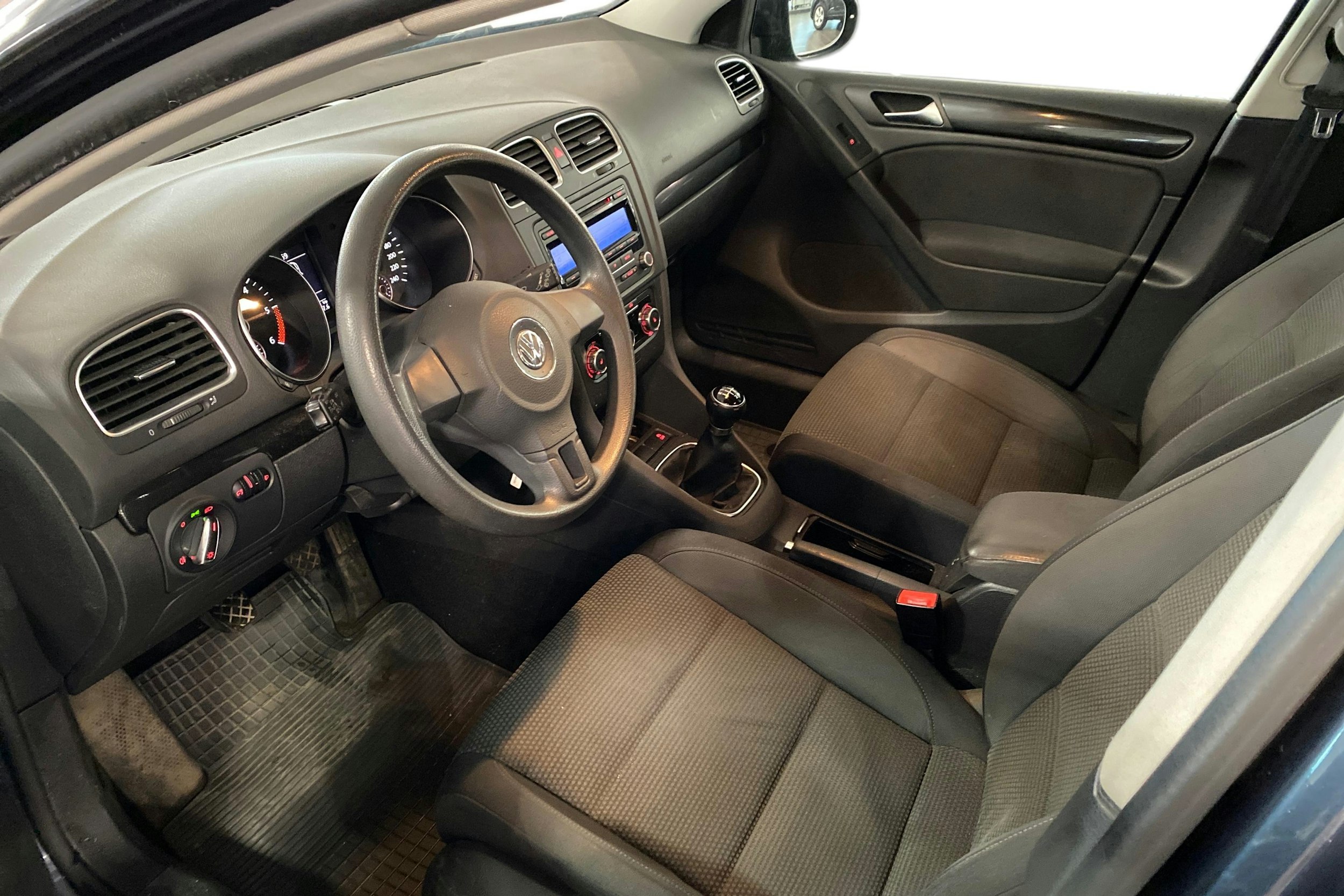 sininen Volkswagen Golf 2009 kuva 6.