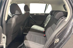 musta Volkswagen Golf 2009 kuva 8.