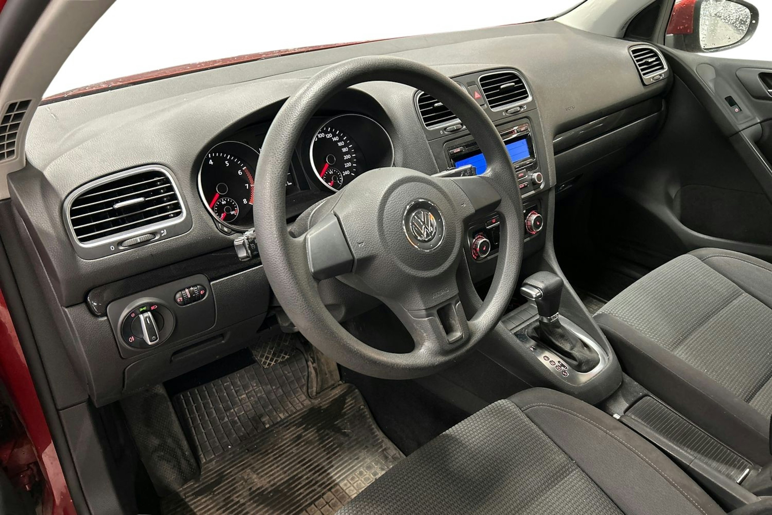 punainen Volkswagen Golf 2009 kuva 3.