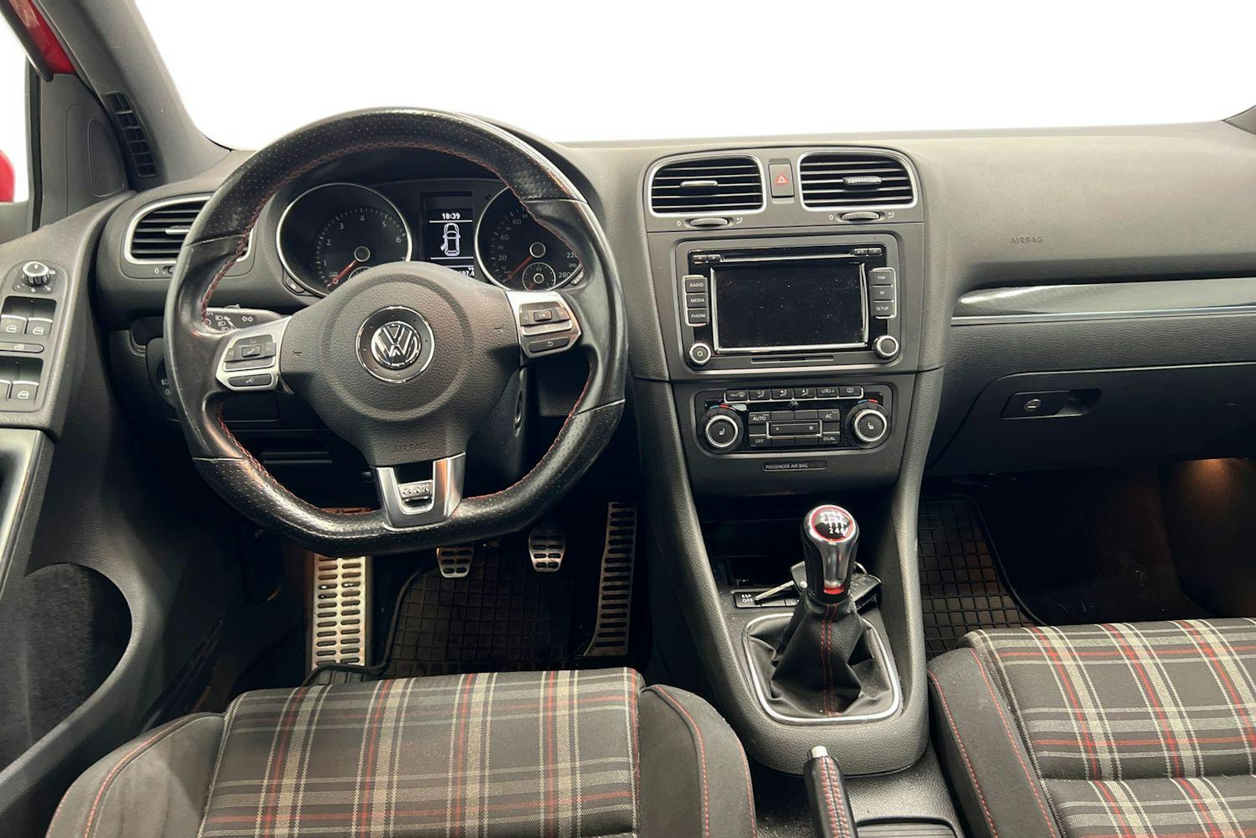 punainen Volkswagen Golf 2009 kuva 9.