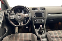 punainen Volkswagen Golf 2009 kuva 9.