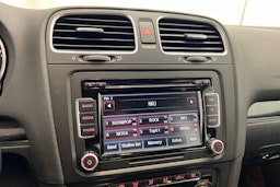 punainen Volkswagen Golf 2009 kuva 22.