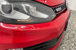 punainen Volkswagen Golf 2009 kuva 28.