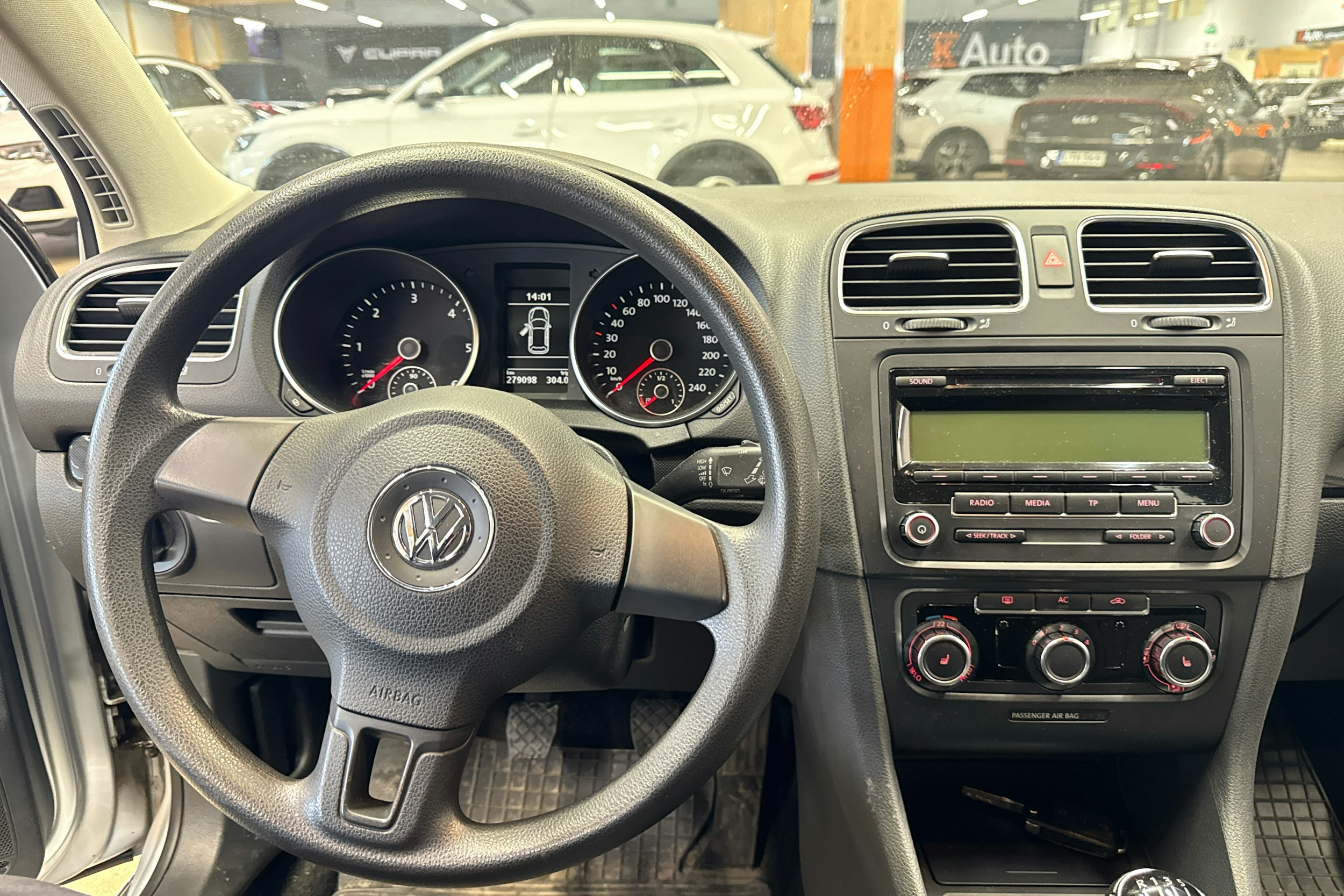 harmaa Volkswagen Golf 2009 kuva 8.