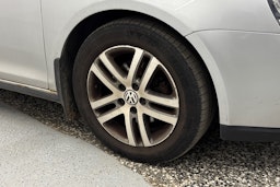 Harmaa Volkswagen GOLF 2009 kuva 13.