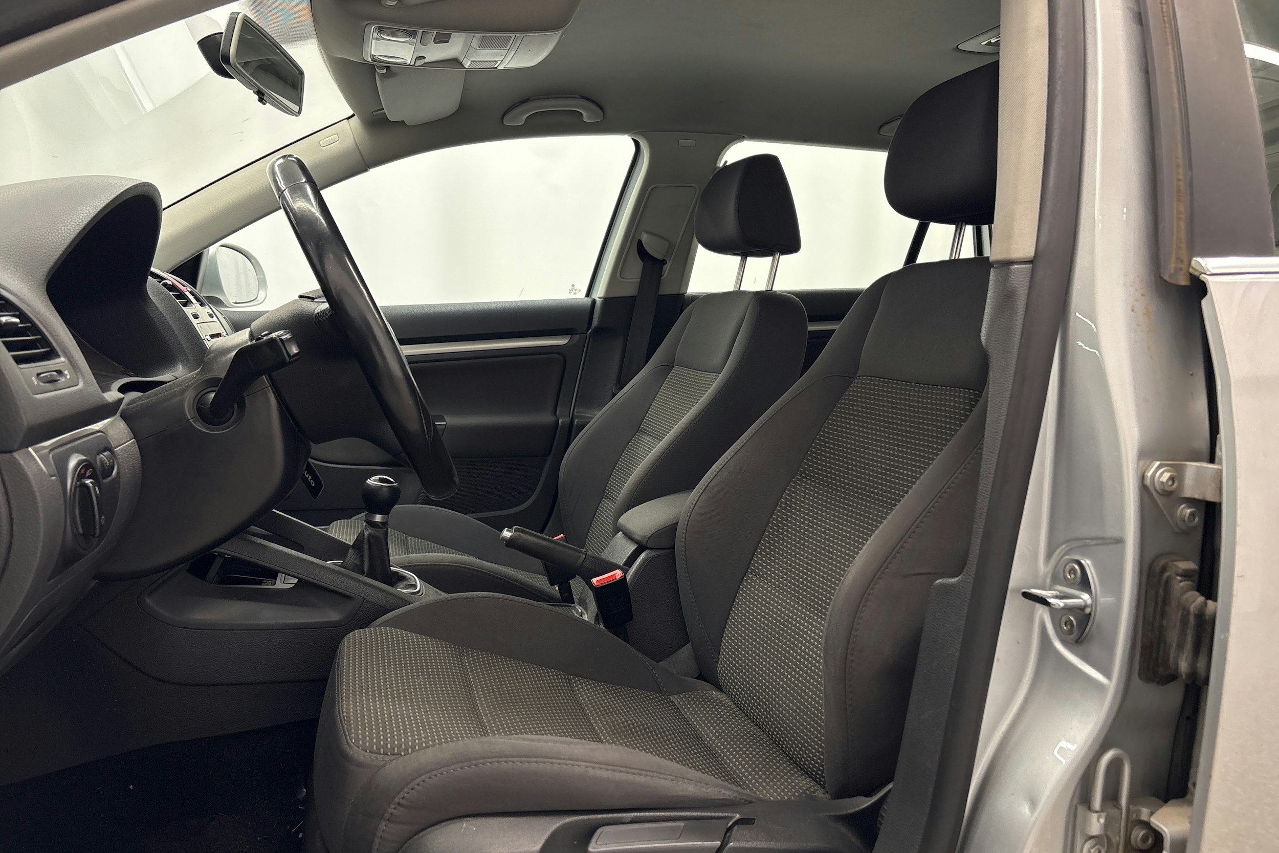 Harmaa Volkswagen GOLF 2009 kuva 14.