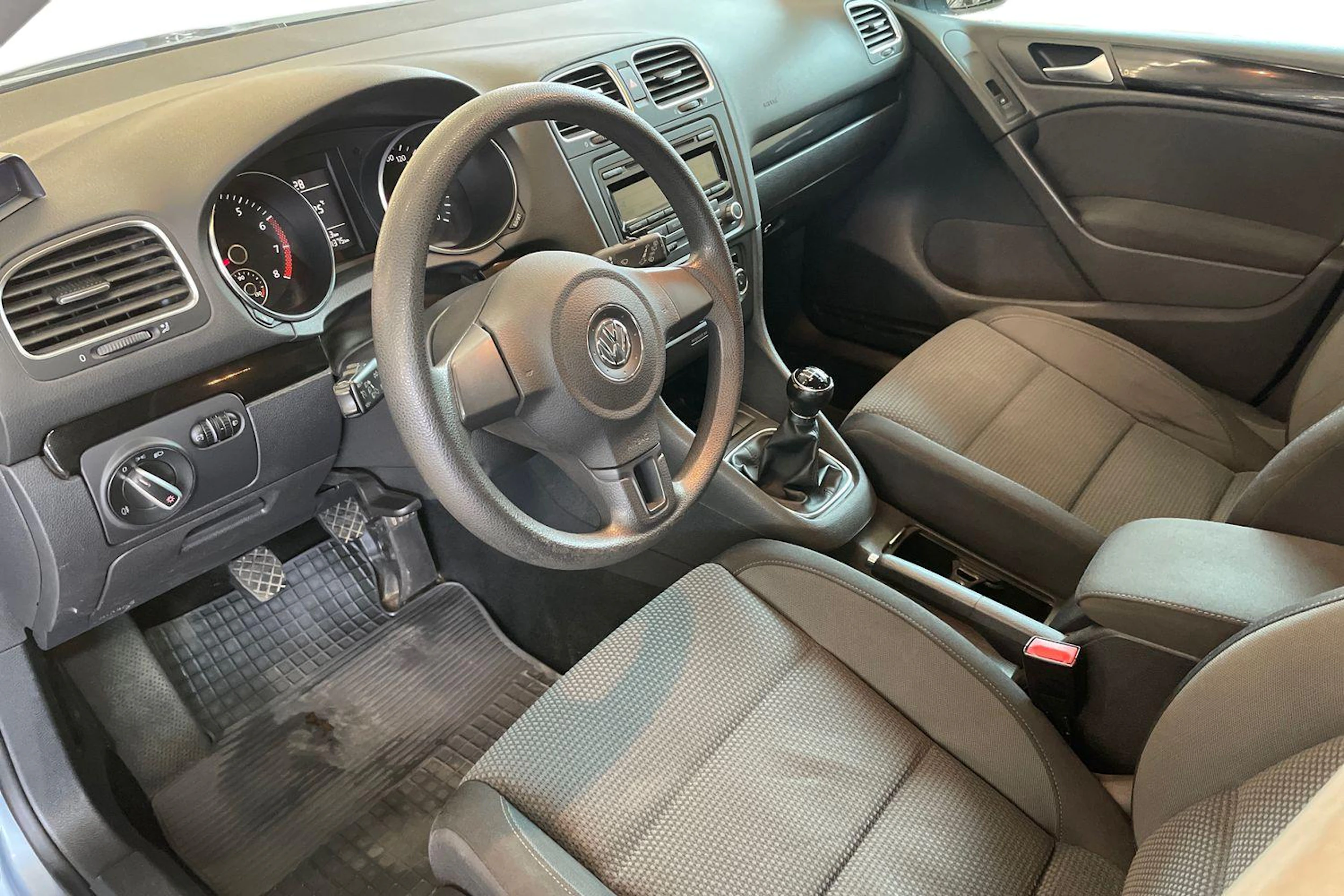 sininen Volkswagen Golf 2009 kuva 6.