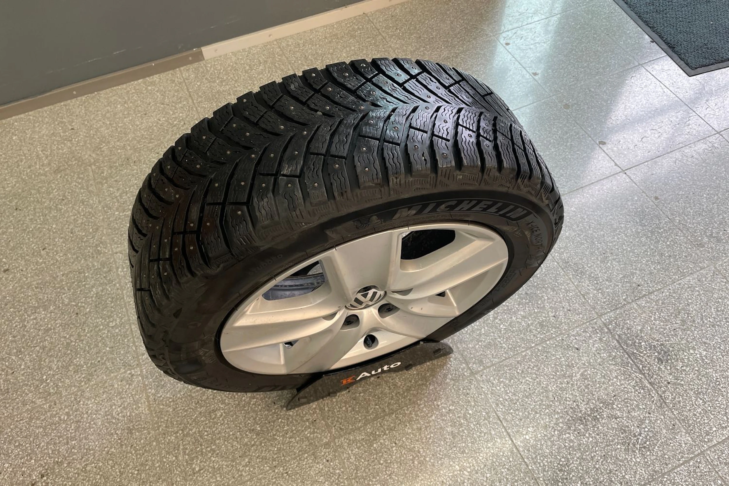 sininen Volkswagen Golf 2009 kuva 19.