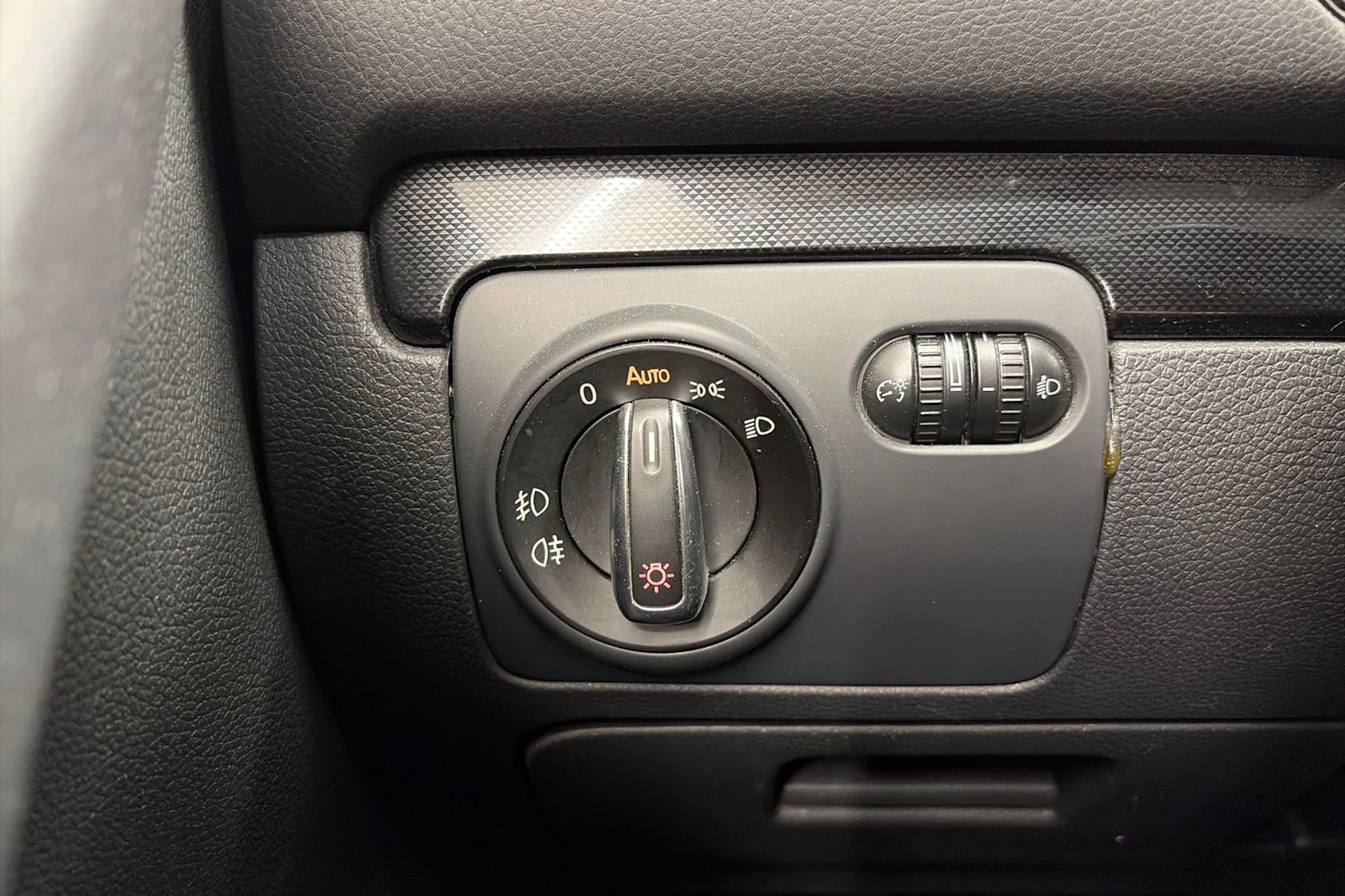Harmaa Volkswagen GOLF 2009 kuva 22.