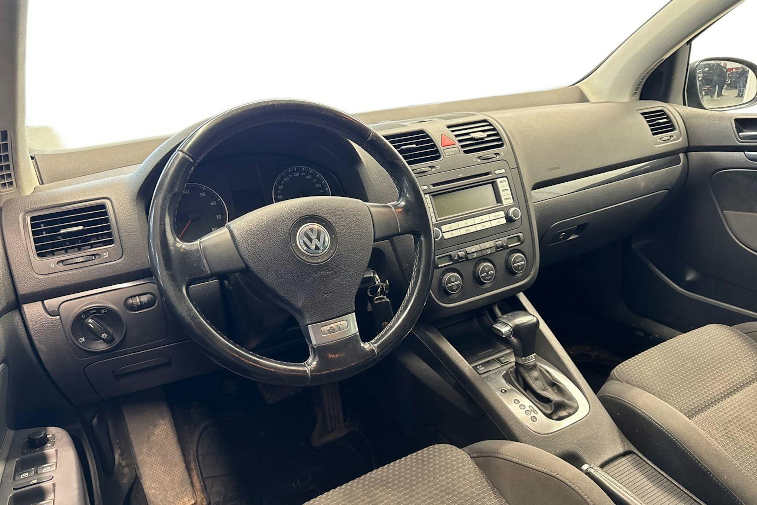 Musta Volkswagen GOLF 2009 kuva 9.