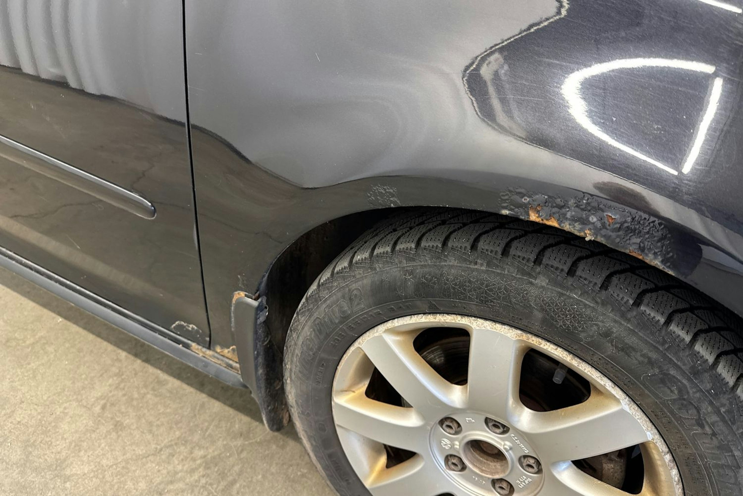 Musta Volkswagen GOLF 2009 kuva 16.