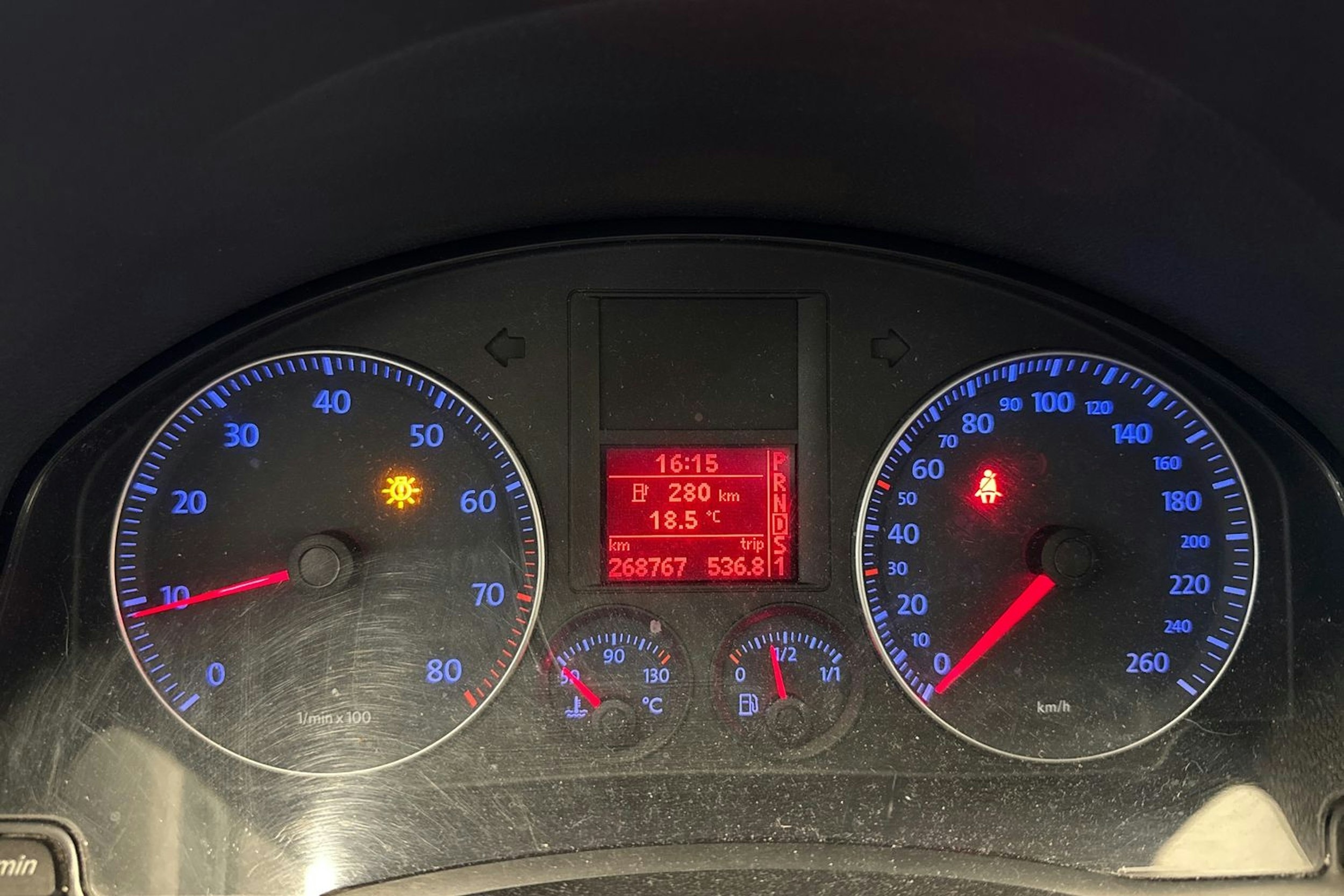 Musta Volkswagen GOLF 2009 kuva 22.