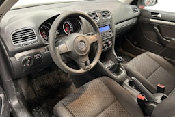 musta Volkswagen Golf 2010 kuva 3.