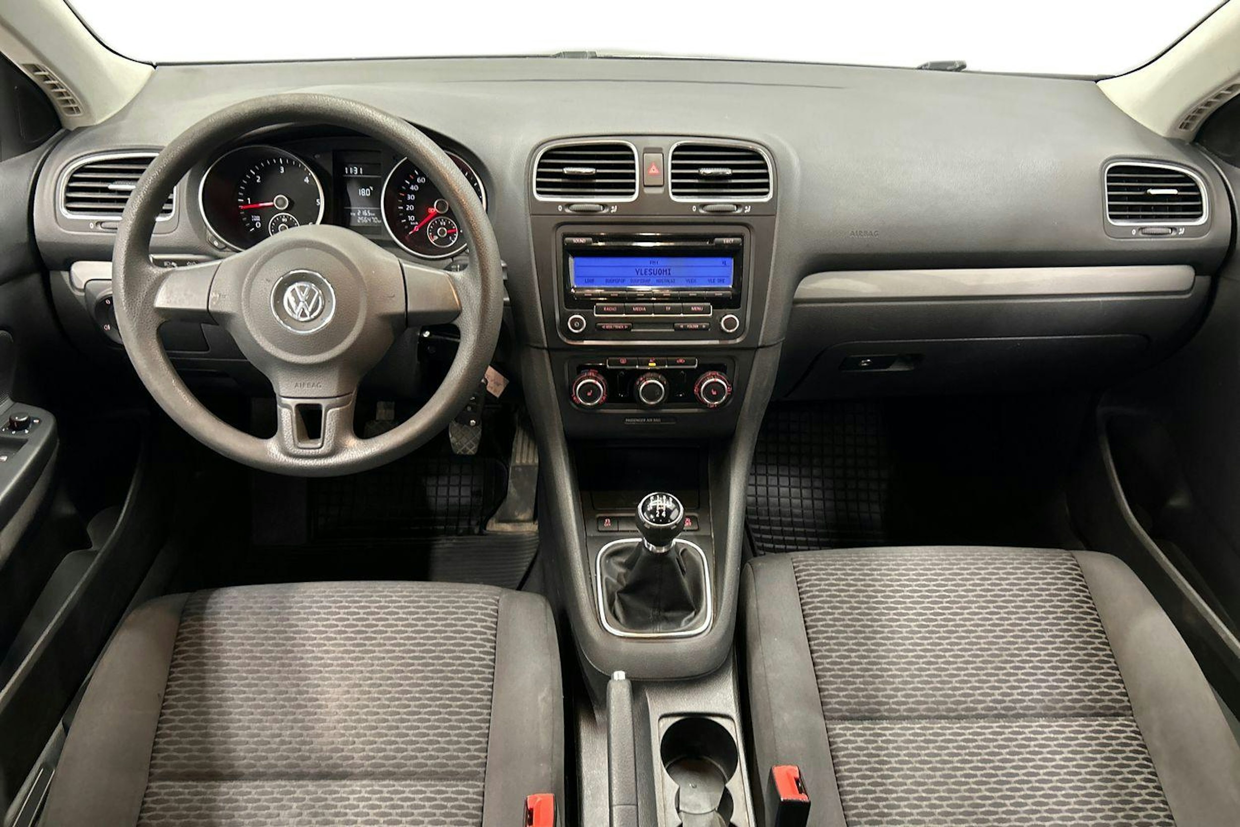 musta Volkswagen Golf 2010 kuva 9.