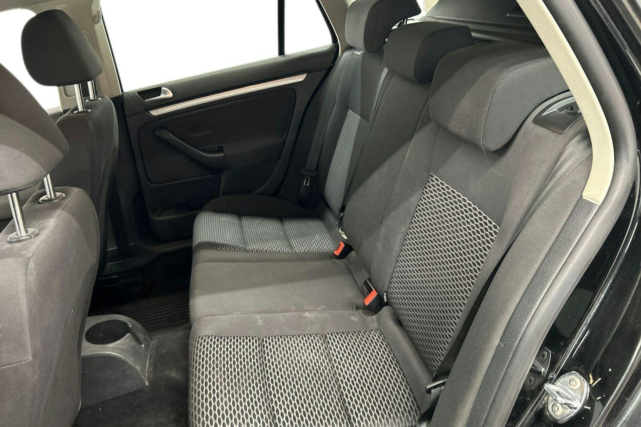 musta Volkswagen Golf 2010 kuva 10.