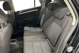 musta Volkswagen Golf 2010 kuva 10.