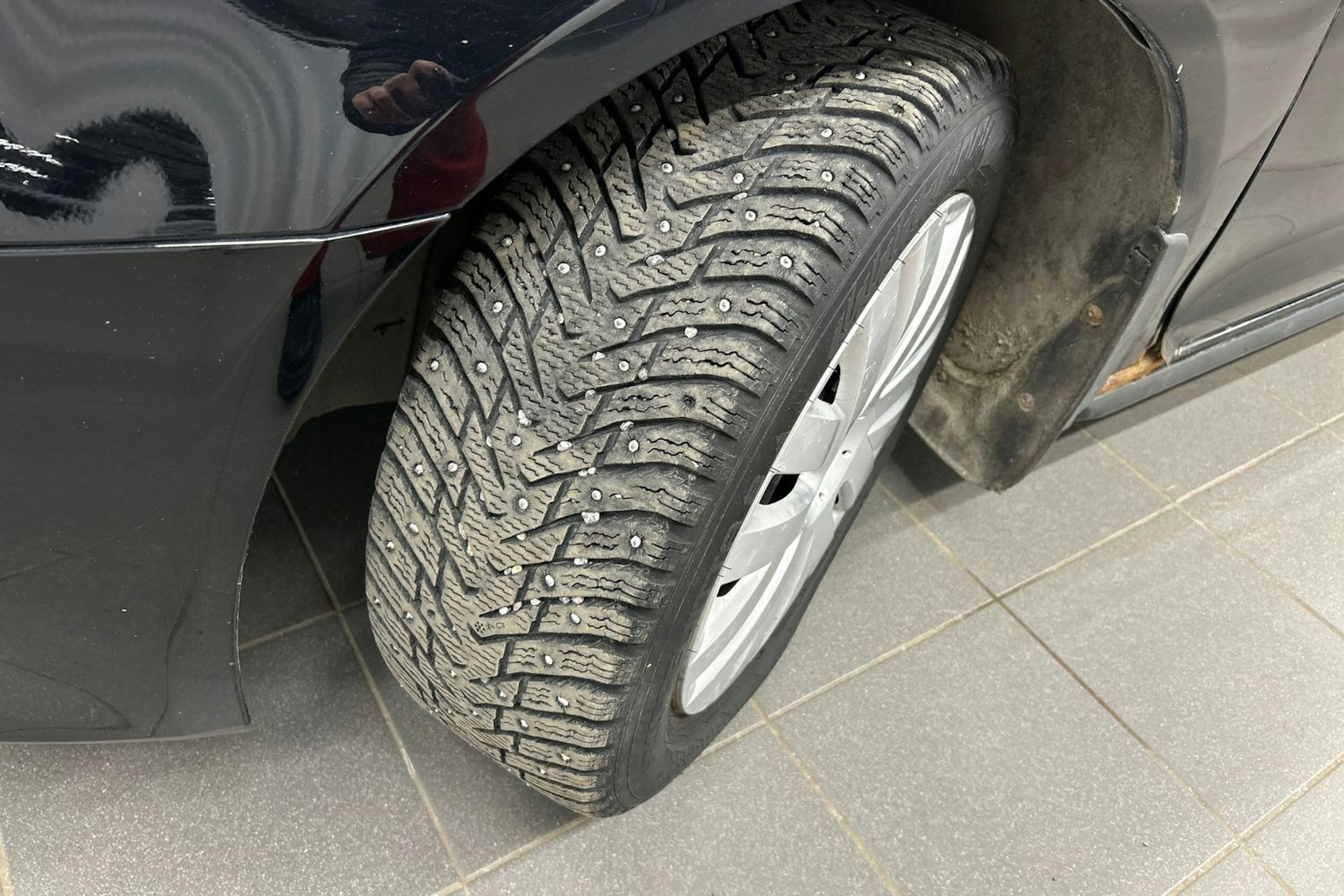 musta Volkswagen Golf 2010 kuva 13.