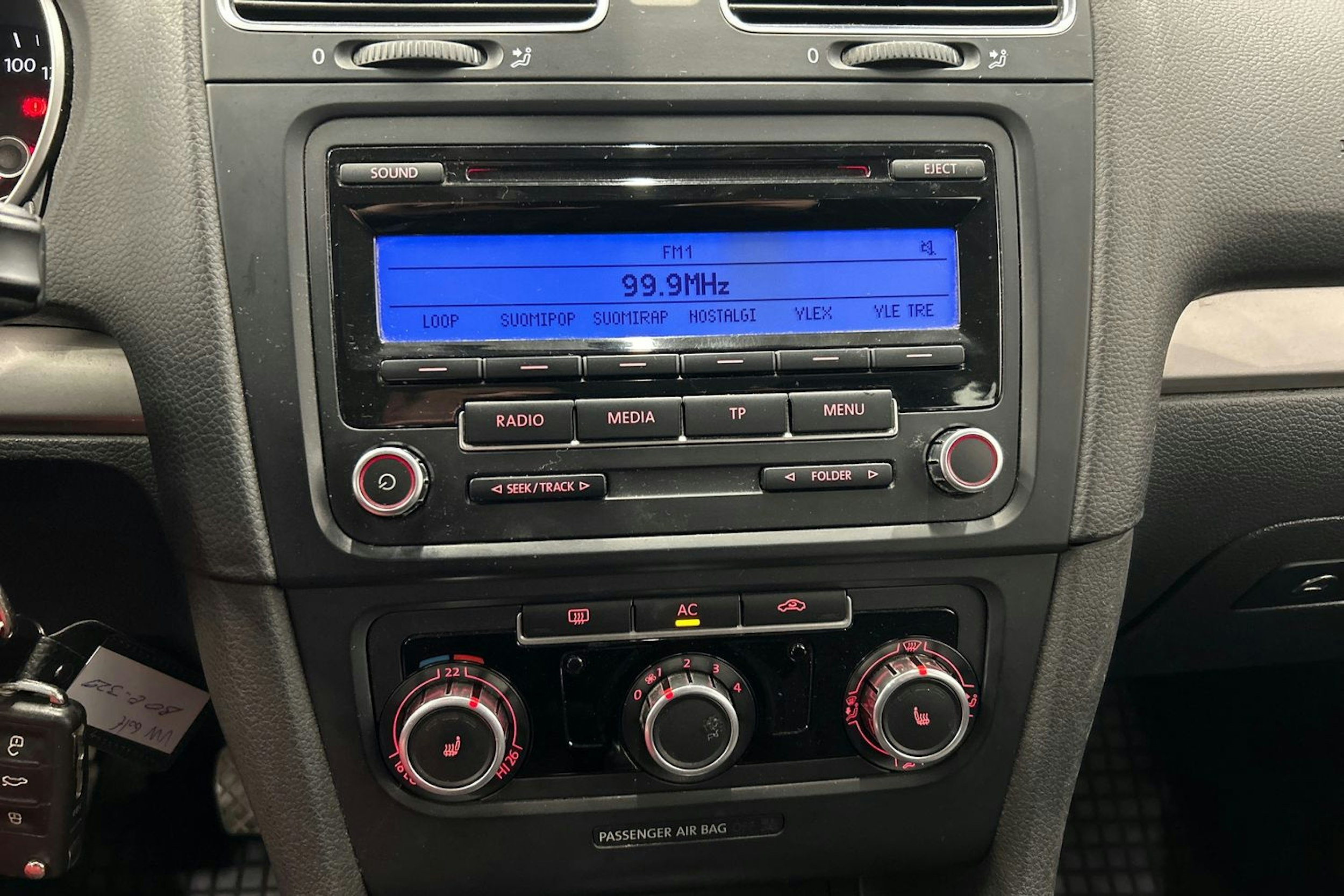 musta Volkswagen Golf 2010 kuva 19.