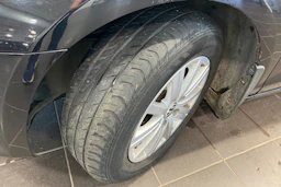 musta Volkswagen Golf 2010 kuva 10.