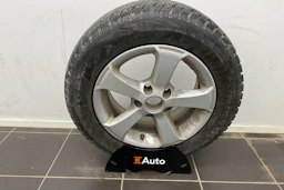musta Volkswagen Golf 2010 kuva 12.