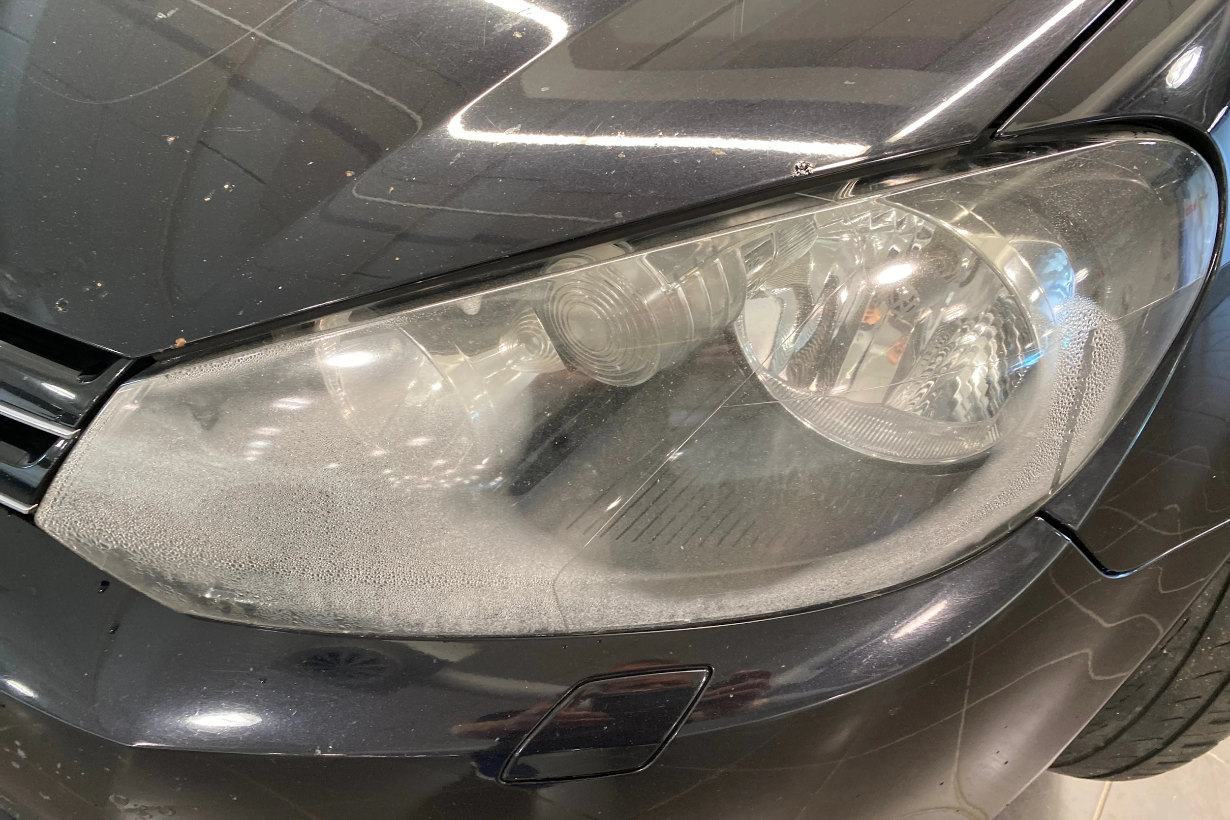 musta Volkswagen Golf 2010 kuva 24.
