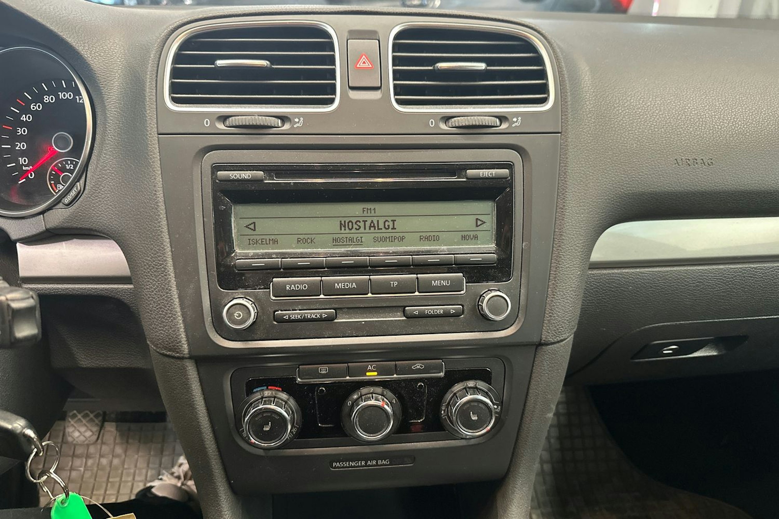 harmaa Volkswagen Golf 2010 kuva 33.