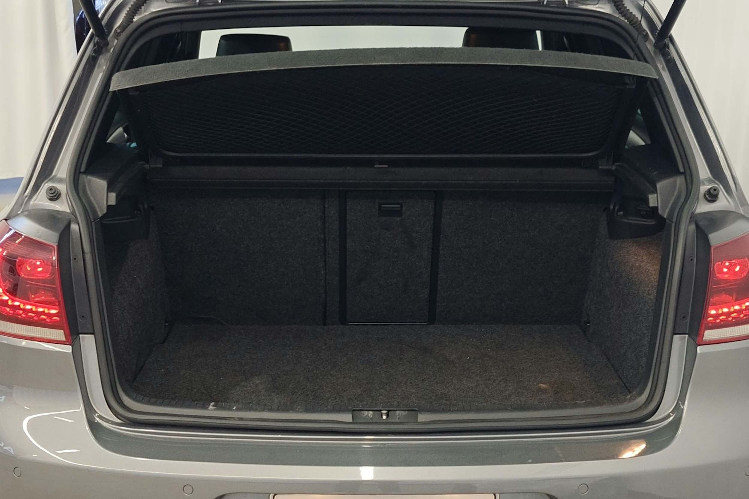 met. harmaa Volkswagen Golf 2010 kuva 7.